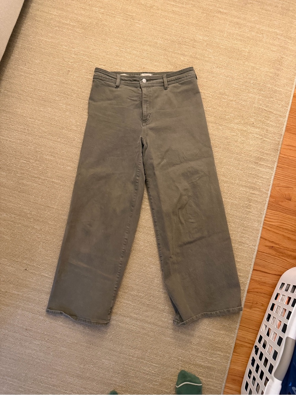 Universal Thread Wide-Leg Jeans in Olive